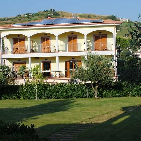 Larus Hotel Sangineto Buitenkant foto