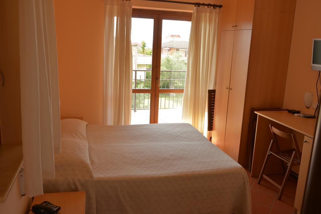 Larus Hotel Sangineto Buitenkant foto