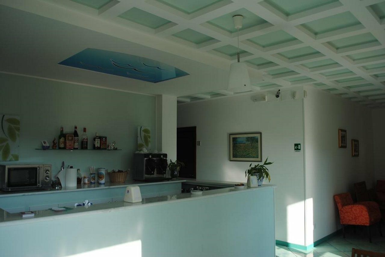 Larus Hotel Sangineto Buitenkant foto